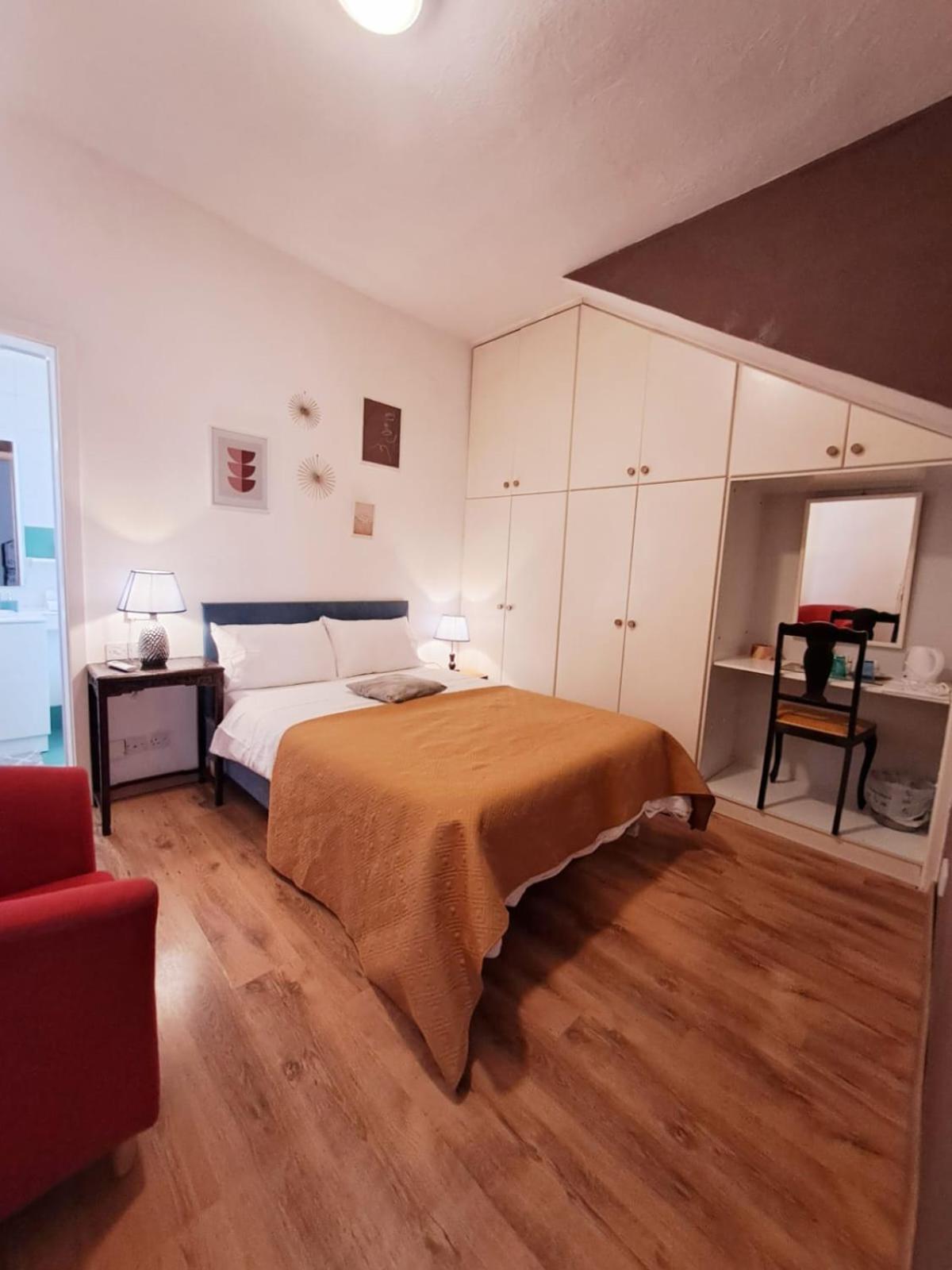 Rotas B Bed & Breakfast Saint Julian's ภายนอก รูปภาพ