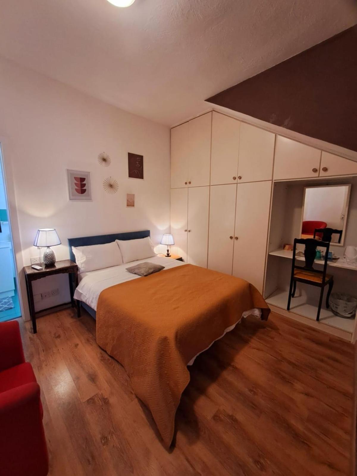 Rotas B Bed & Breakfast Saint Julian's ภายนอก รูปภาพ